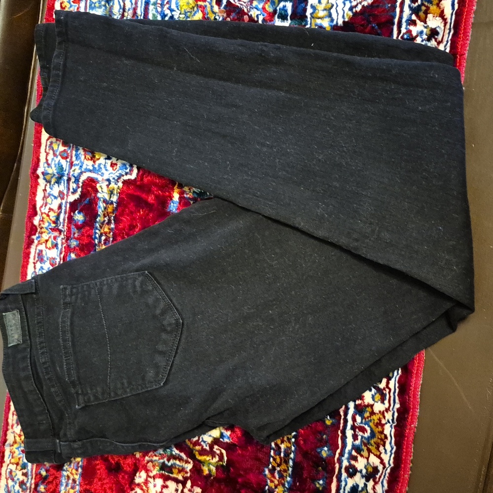 Paige Skyline Skinny Ink Black premium Denim Jeans.Made In U.S.A.(#1626A)
